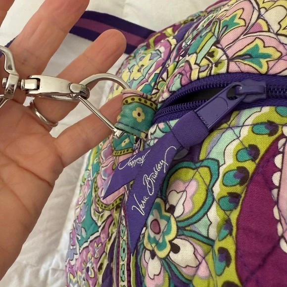 Vera Bradley large duffle bag - Picture 2 of 2